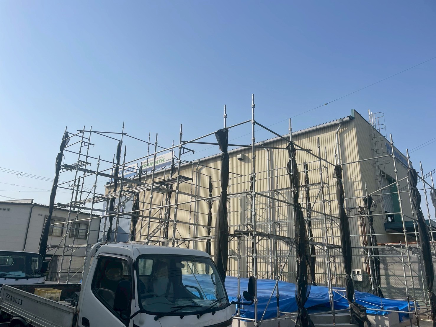 LINE_ALBUM_新築　先行足場_250402_2